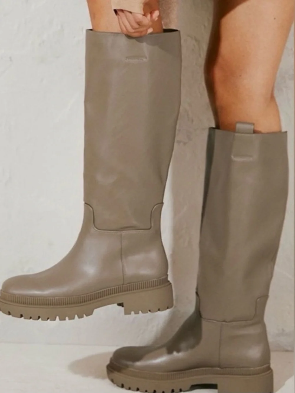 H&M Women’s Taupe Knee-High lug Boots Size 10/41 NWT